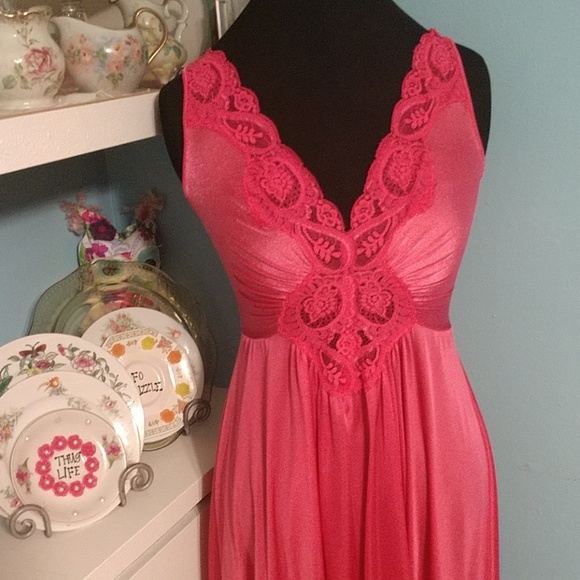Vintage Other - Vintage Fuscia Pink Pin-Up Lingerie Nightgown M
